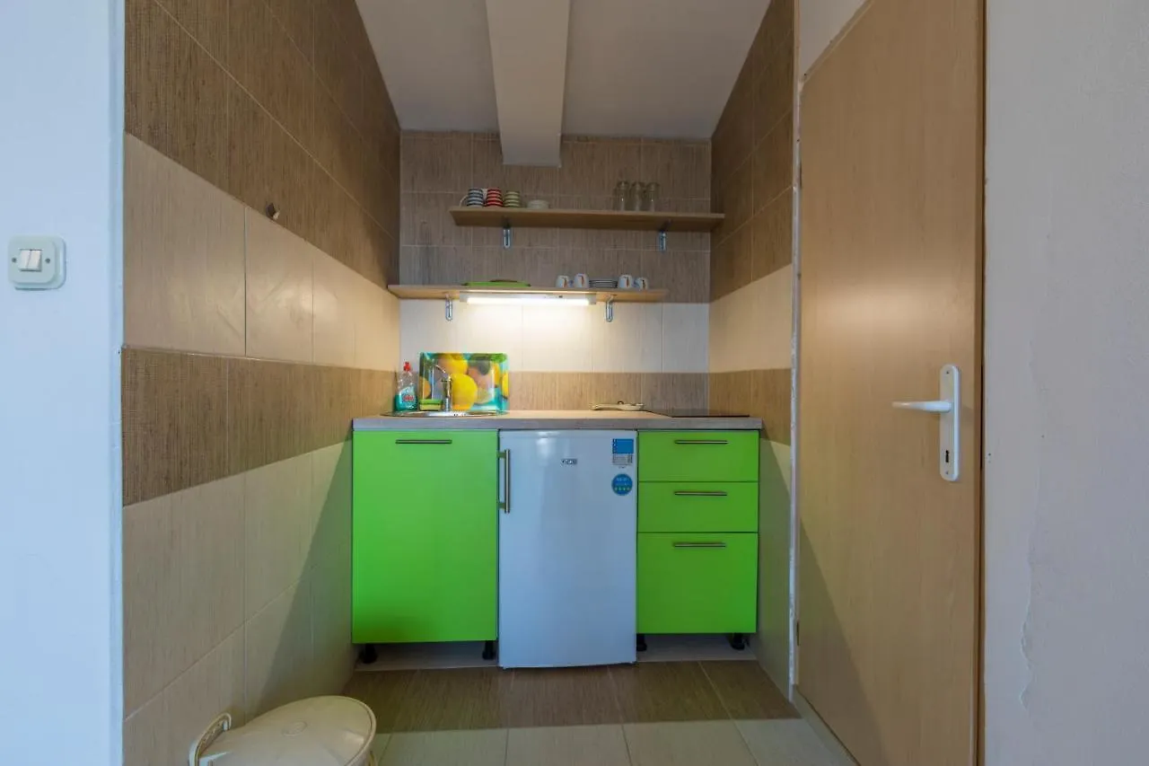 Apartments In Crikvenica 41207